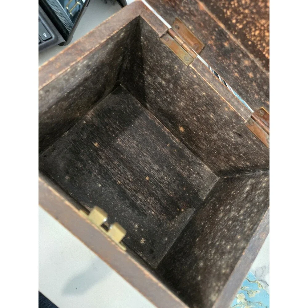 Vtg hand-carved wooden box - Keepsakes, Memories, Recipes Jewelry Trinket Box